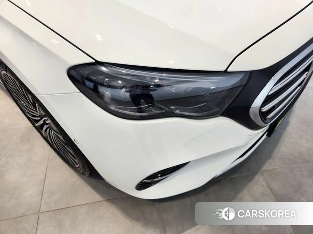Mercedes-Benz E-Class W214 2025 Белый из Кореи, фото 3