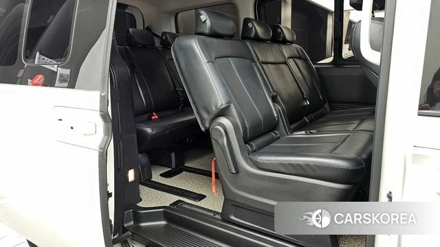 Hyundai Staria 2022 Белый из Кореи, фото 3