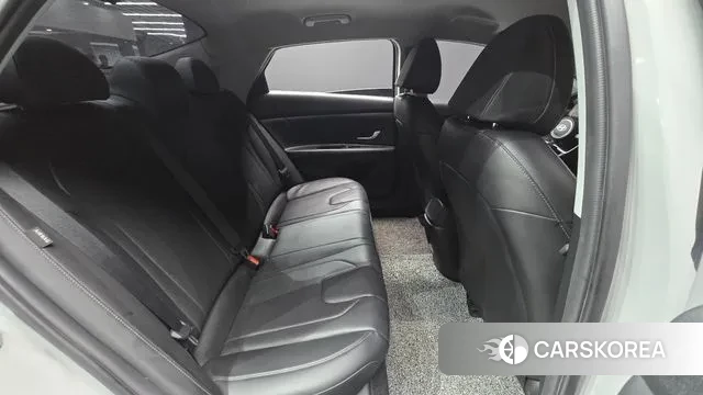 Hyundai The New Avante (CN7) 2024 Серебряный из Кореи, фото 3