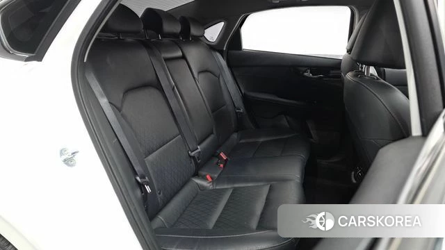 Kia The New K3 2nd generation 2021 Белый из Кореи, фото 3
