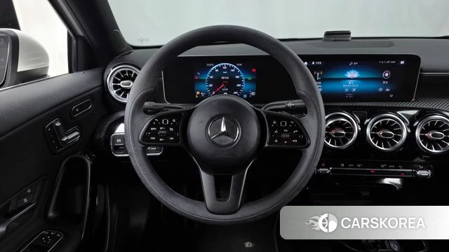 Mercedes-Benz A-Class W177 2020 Белый из Кореи, фото 3