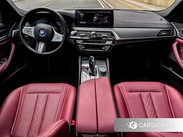 BMW 5 series PHEV 2023 Черный из Китая, фото 3