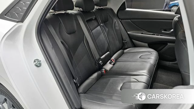 Hyundai The New Avante (CN7) 2023 Белый из Кореи, фото 3