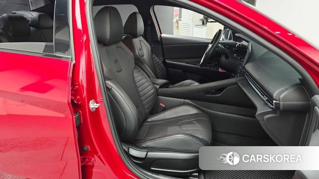 Hyundai Avante (CN7) 2021 Красный из Кореи, фото 3