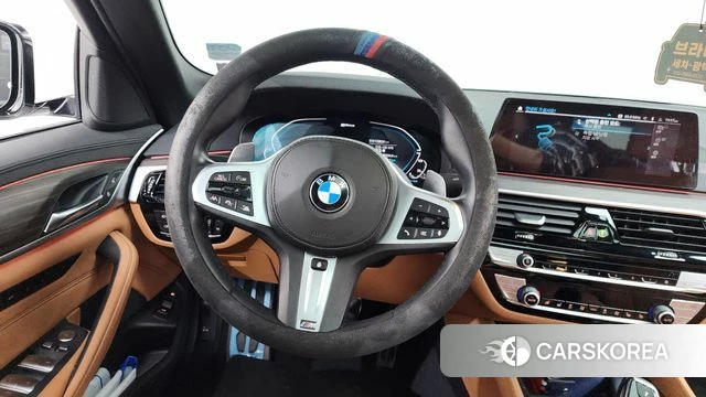 BMW 5 Series (G30) 2020 Белый из Кореи, фото 3