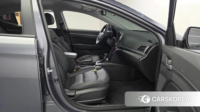 Hyundai Avante AD 2018 Серый из Кореи, фото 3
