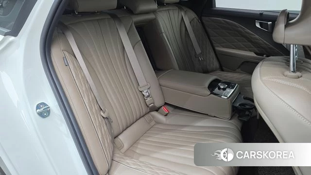 Kia K8 Hybrid 2023 Белый из Кореи, фото 3