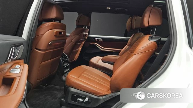 BMW X7 (G07) 2024 Белый из Кореи, фото 3