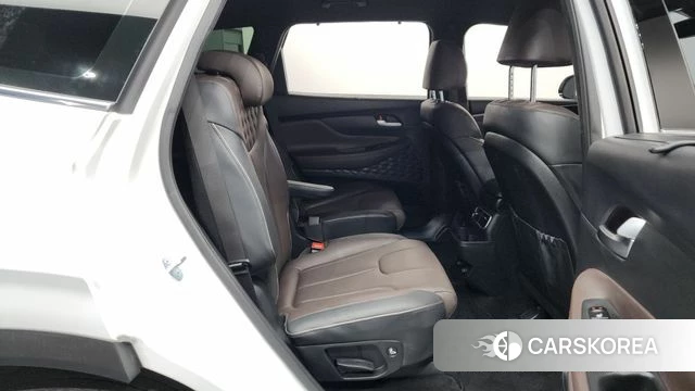 Hyundai The New Santa Fe 2023 Белый из Кореи, фото 3