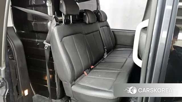 Hyundai Staria 2022 Серый из Кореи, фото 3