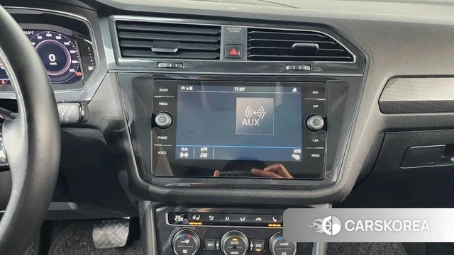 Volkswagen Tiguan Allspace 2020 Белый из Кореи, фото 3