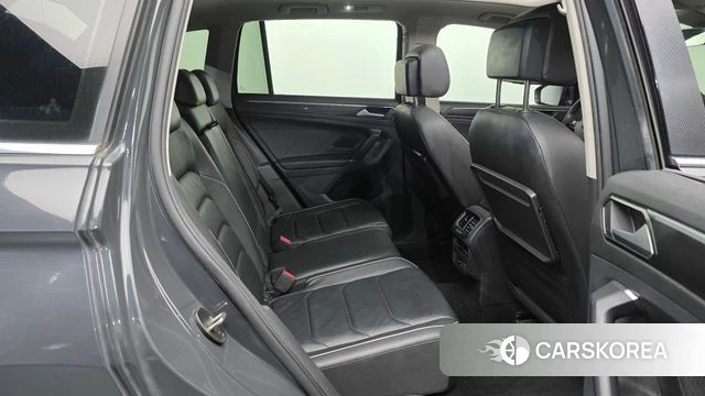 Volkswagen Tiguan second Generation 2018 Серый из Кореи, фото 3