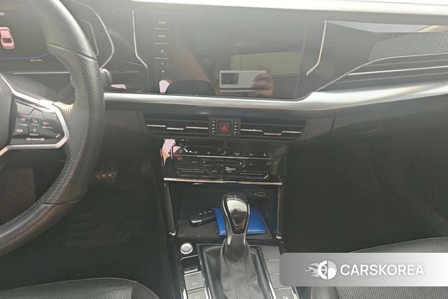 Volkswagen Passat 2022 Черный из Китая, фото 3