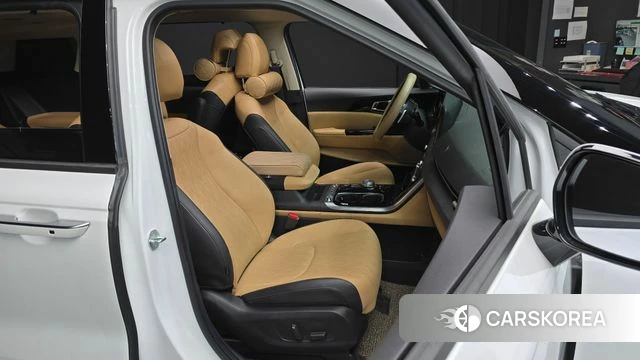 Kia Carnival 4th generation 2023 Белый из Кореи, фото 3