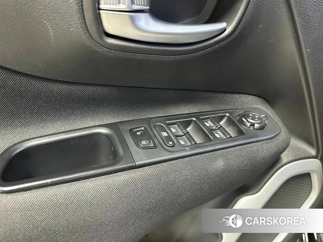 Jeep Renegade 2018 Черный из Кореи, фото 3