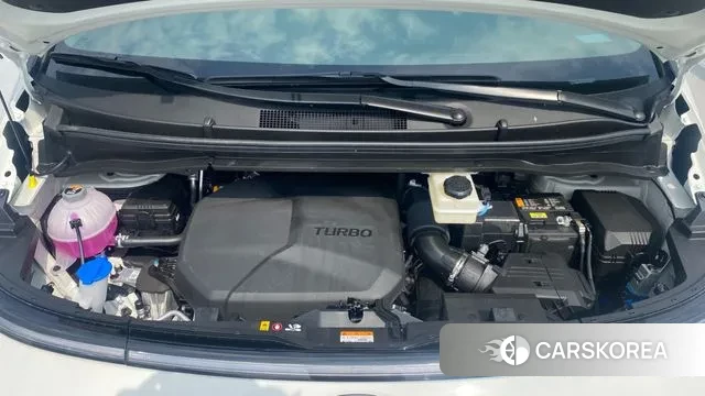 Hyundai Staria 2025 Белый из Кореи, фото 3