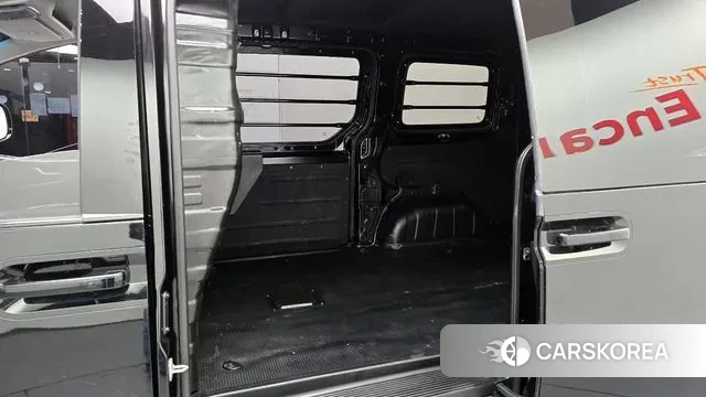 Hyundai Staria 2024 Черный из Кореи, фото 3