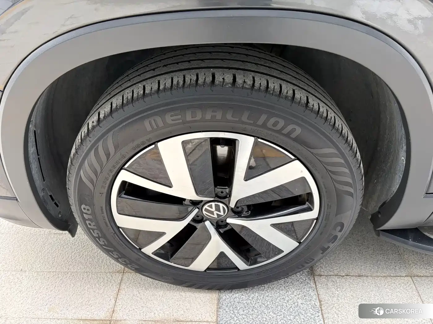 Volkswagen Tayron 2023 Черный из Китая, фото 3