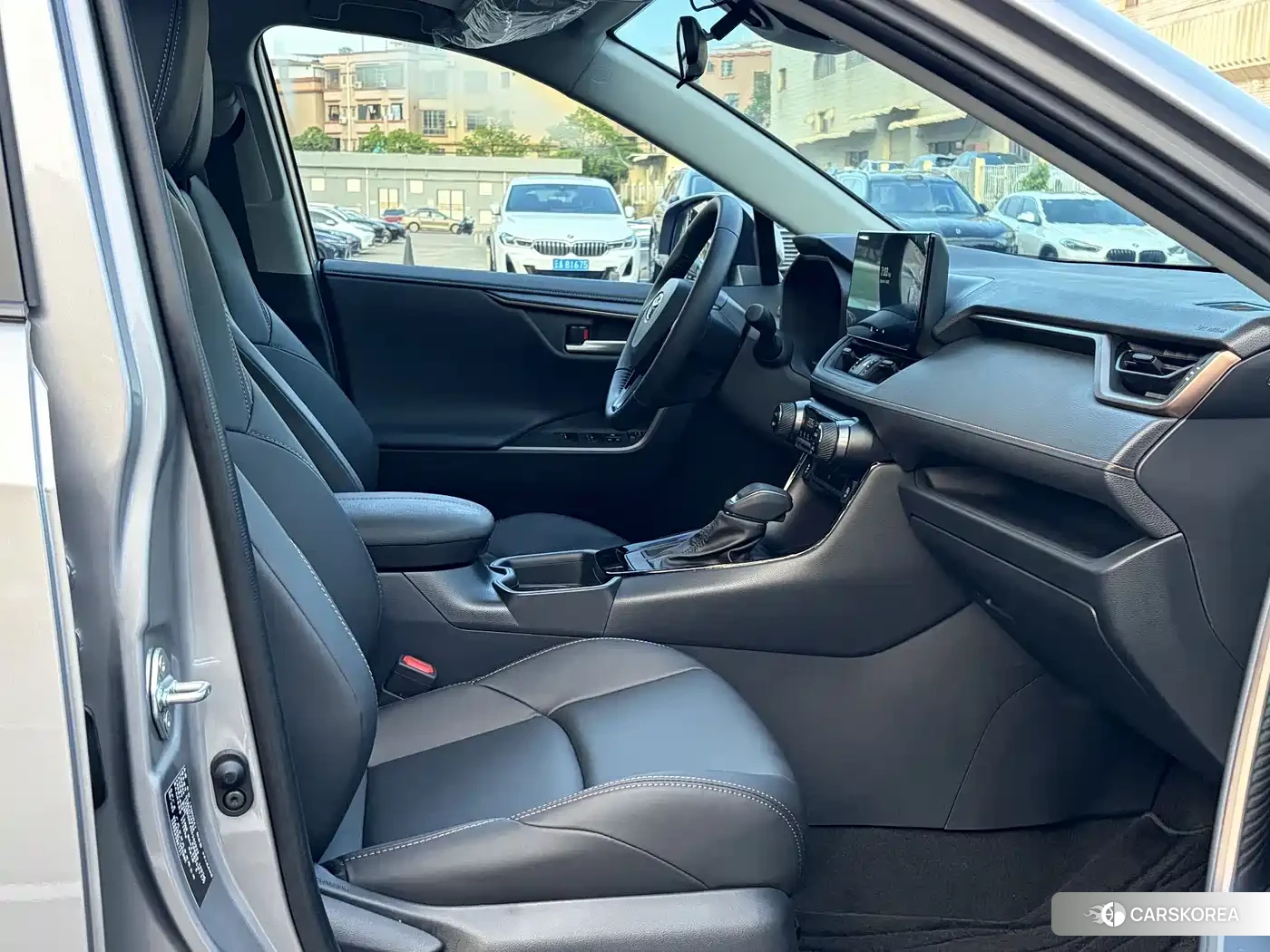 Toyota Wildlander 2025 Silver/gray из Китая, фото 3