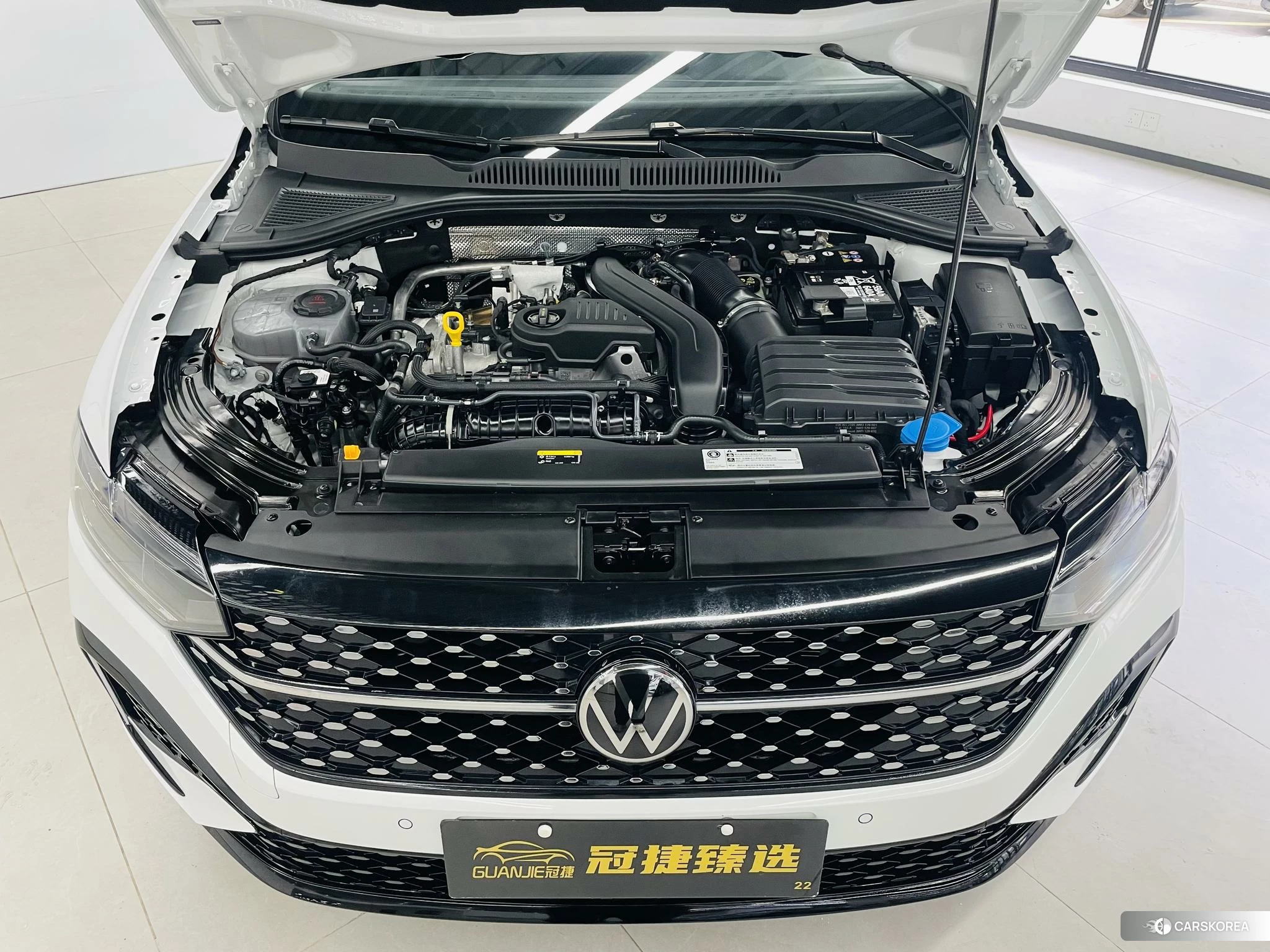 Volkswagen Lavida 2023 Белый из Китая, фото 3