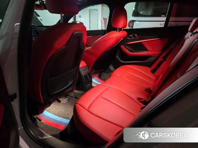 BMW 1 Series (F40) 2021 Белый из Кореи, фото 3