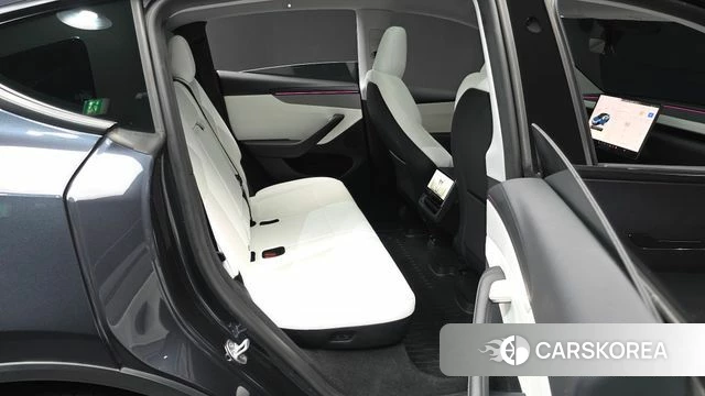 Tesla Model Y 2025 Серый из Кореи, фото 3