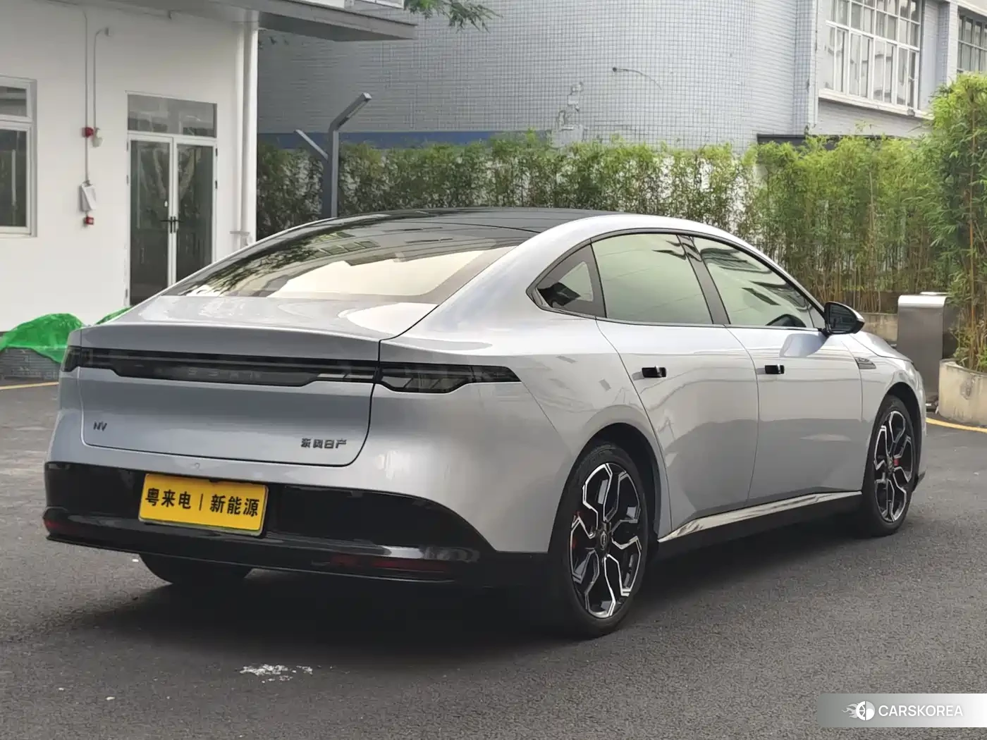 Nissan N7 2025 Silver/gray из Китая, фото 3