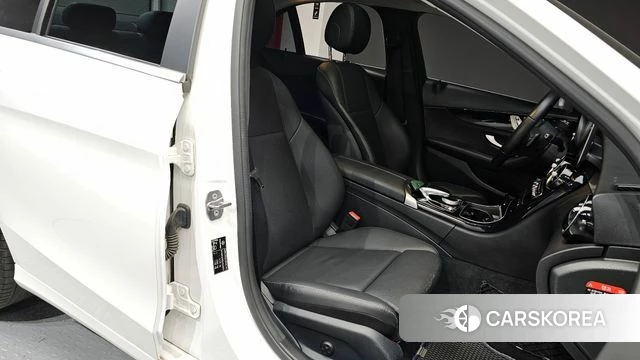 Mercedes-Benz C-Class W205 2020 Белый из Кореи, фото 3