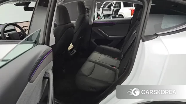 Tesla Model Y 2025 Белый из Кореи, фото 3