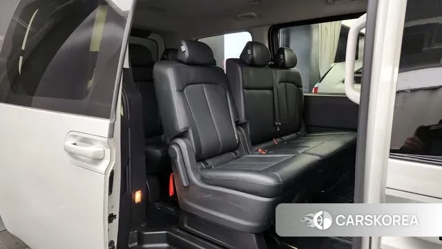 Hyundai Staria 2021 Белый из Кореи, фото 3