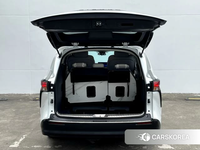 Toyota Saina 2022 Белый из Китая, фото 3