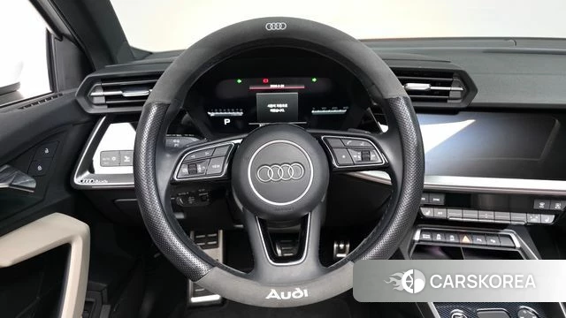 Audi A3 (8Y) 2024 Белый из Кореи, фото 3