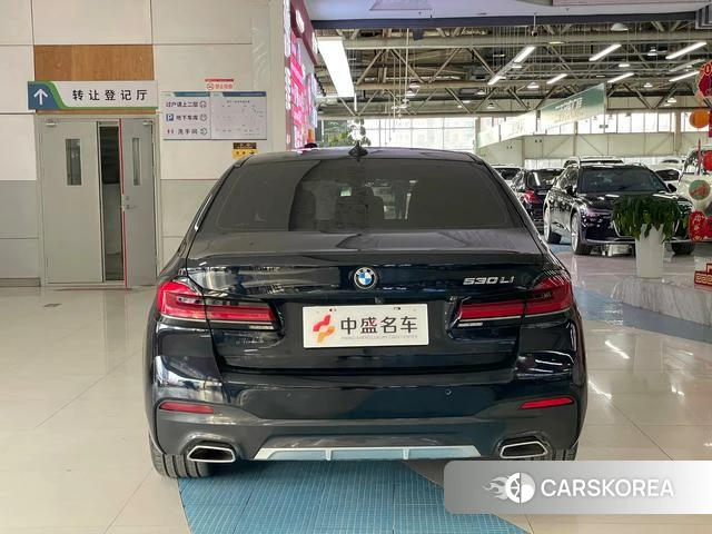 BMW 5 series 2023 Черный из Китая, фото 3