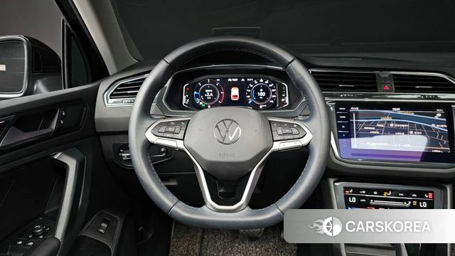 Volkswagen Tiguan second Generation 2021 Черный из Кореи, фото 3