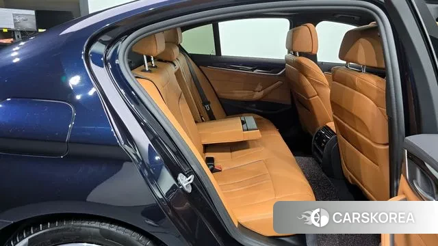 BMW 5 Series (G30) 2021 Черный из Кореи, фото 3