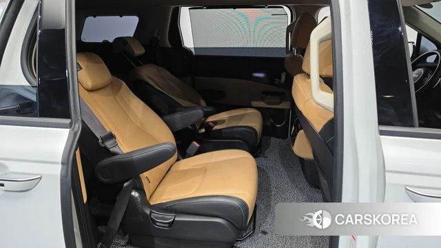 Kia Carnival 4th generation 2023 Белый из Кореи, фото 3