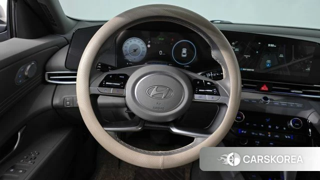 Hyundai The New Avante (CN7) 2025 Серебристо-серый из Кореи, фото 3