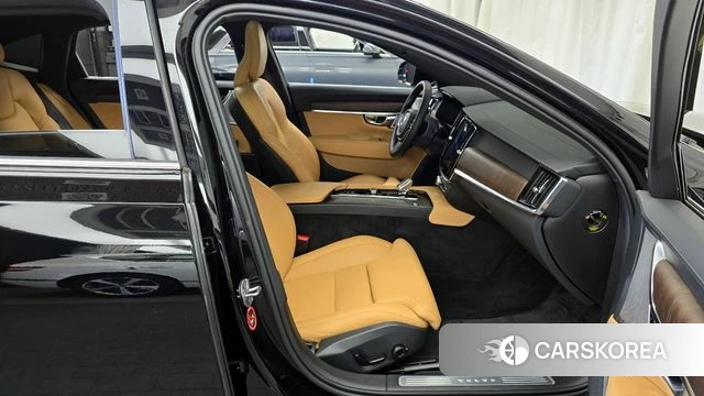 Volvo S90 2023 Черный из Кореи, фото 3