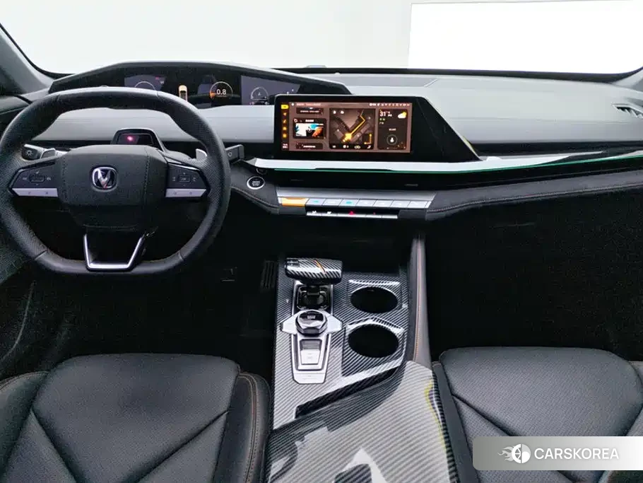 Chang'an Changan UNI-V 2023 Silver/gray из Китая, фото 3