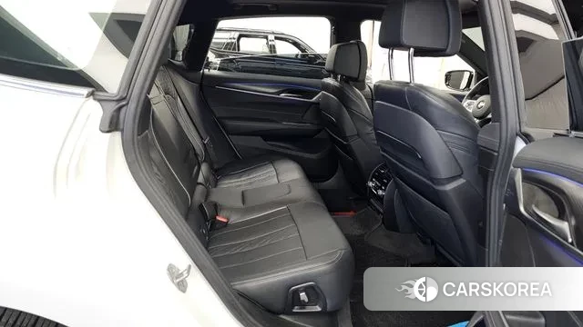 BMW 6 Series GT (G32) 2023 Белый из Кореи, фото 3