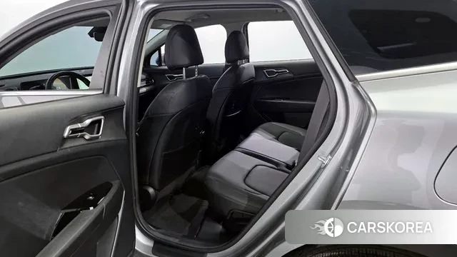 Kia Sportage 5th Generation 2024 Серебристо-серый из Кореи, фото 3