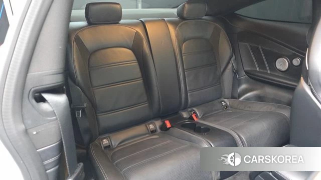 Mercedes-Benz C-Class W205 2018 Белый из Кореи, фото 3