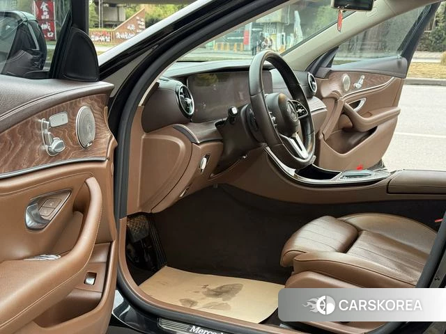 Mercedes-Benz E-class 2019 Черный из Китая, фото 3