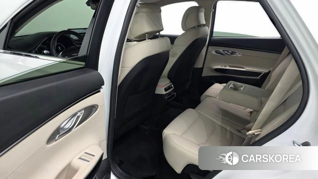 Genesis GV70 2023 Белый из Кореи, фото 3