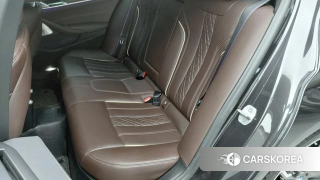 BMW 5 Series (G30) 2021 Черный из Кореи, фото 3