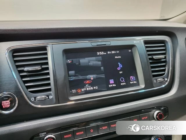 Kia The New Carnival 2018 Жемчужный цвет из Кореи, фото 3