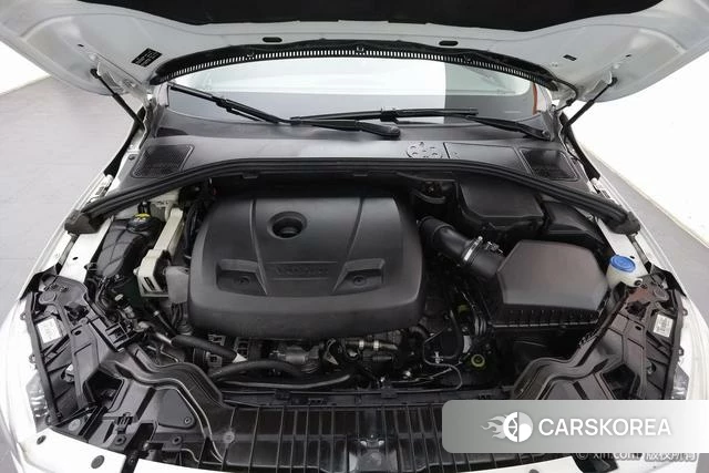 Volvo S60 2019 Белый из Китая, фото 3