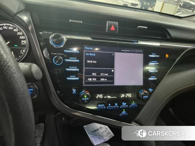 Toyota Camry (XV70) 2019 Белый из Кореи, фото 3