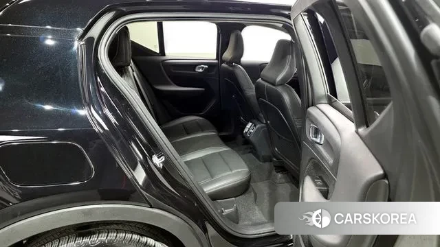 Volvo XC40 2021 Черный из Кореи, фото 3