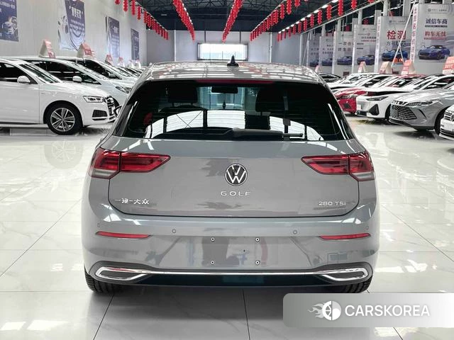 Volkswagen Golf 2023 Серебристо-серый из Китая, фото 3